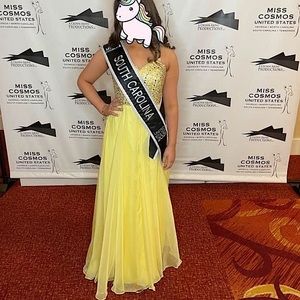 MacDuggal Sz 2 Sweetheart Yellow Chiffon A-line gown